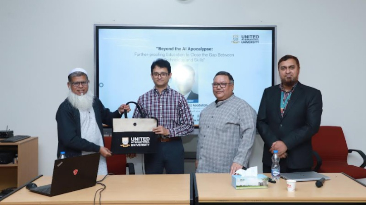 A Seminar on “Beyond the AI Apocalypse” was held at UIU A Seminar on “Beyond the AI Apocalypse” was held at UIU