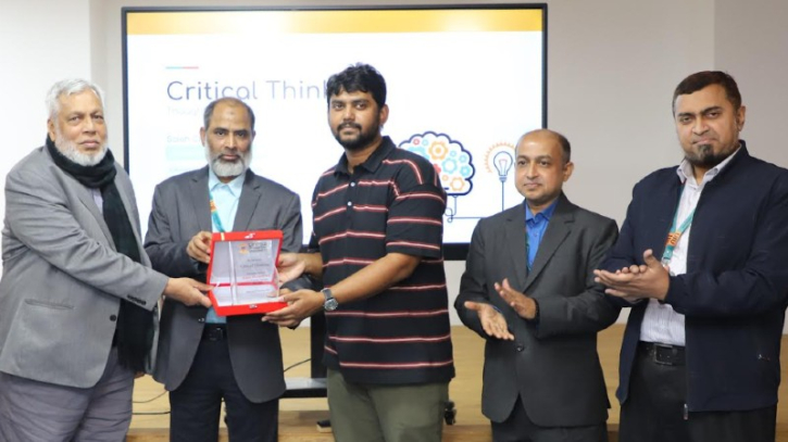 ইউআইইউতে ‘ক্রিটিকাল থিংকিং’ শীর্ষক কর্মশালা অনুষ্ঠিত ইউআইইউতে ‘ক্রিটিকাল থিংকিং’ শীর্ষক কর্মশালা অনুষ্ঠিত