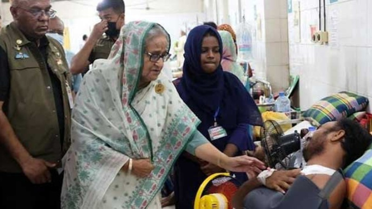 আহতদের চিকিৎসার আশ্বাস প্রধানমন্ত্রীর আহতদের চিকিৎসার আশ্বাস প্রধানমন্ত্রীর
