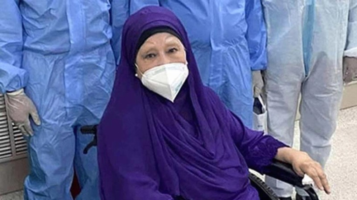 BNP chairperson Khaleda shifted to cabin from CCU BNP chairperson Khaleda shifted to cabin from CCU