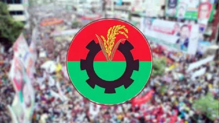 দুপুরে নয়াপল্টনে বিএনপির সমাবেশ দুপুরে নয়াপল্টনে বিএনপির সমাবেশ