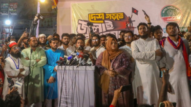 হামলা করে এনসিপিকে দমানো যাবে না: নাহিদ ইসলাম