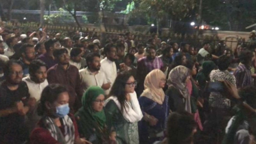 Protesters gather outside Yunus’s residence demanding AL ban