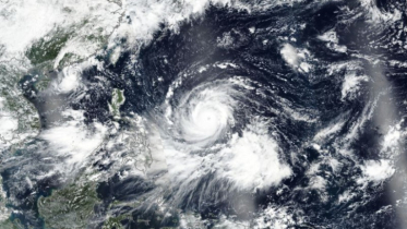 Winds, rain lash Philippines as super typhoon nears