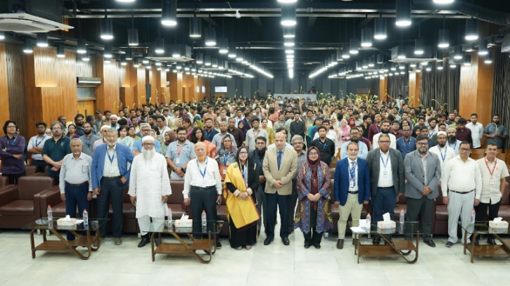সাউথইস্ট ইউনিভার্সিটিতে ফল ২০২৫ সেমিস্টারের নতুন শিক্ষার্থীদের নিয়ে নবীন বরণ সাউথইস্ট ইউনিভার্সিটিতে ফল ২০২৫ সেমিস্টারের নতুন শিক্ষার্থীদের নিয়ে নবীন বরণ
