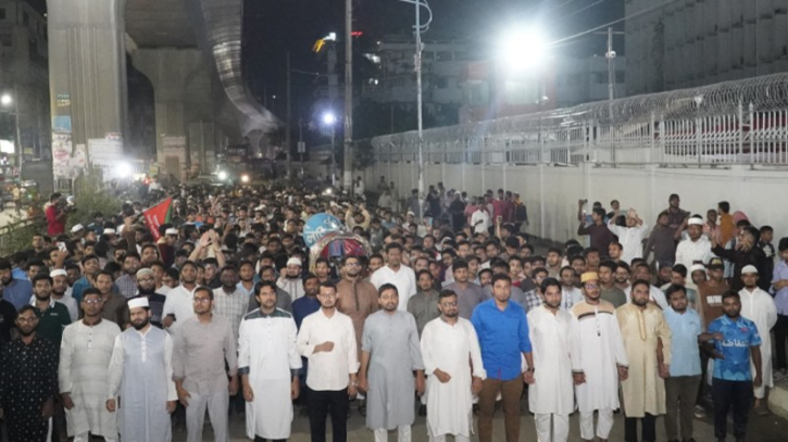 ফলাফল প্রকাশে বিলম্বের প্রতিবাদে শিবিরের বিক্ষোভ