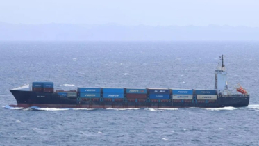 US helicopter fired on ship that tried to break Iran ports block-