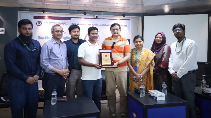 নিউ মিডিয়া শুধু বিনোদন নয়,জীবন পরিবর্তনের শক্তিশালী মাধ্যম -সুমন