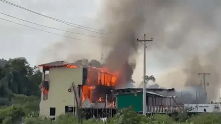 কক্সবাজারে রিসোর্টে আগুন, ৭ জন নিহত